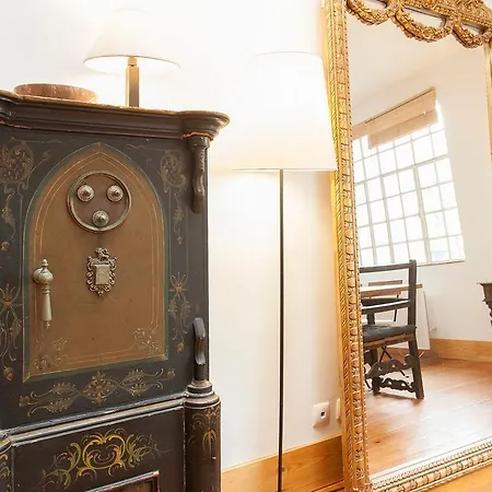 Central, Charming, Quiet, Garden And Parking