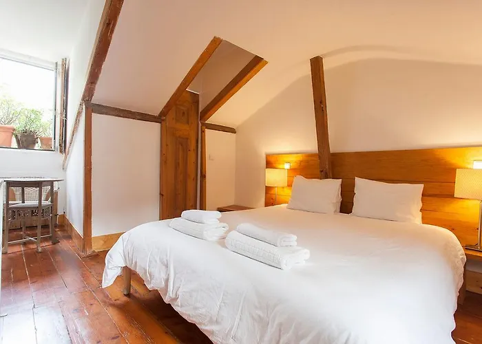 Διαμέρισμα Central, Charming, Quiet, Garden And Parking Lisboa