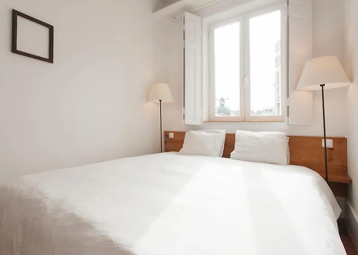 Central, Charming, Quiet, Garden And Parking