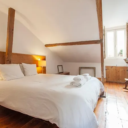 Central, Charming, Quiet, Garden And Parking * Lisbon