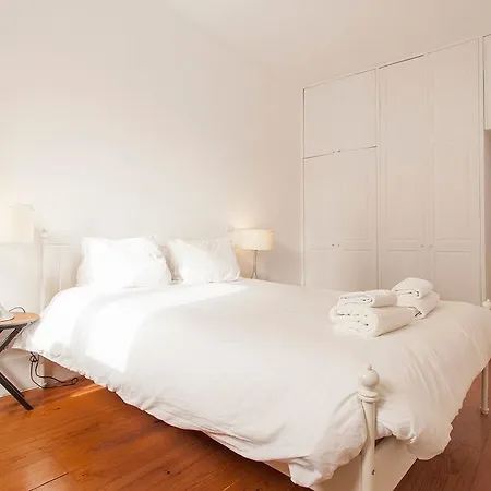 Apartmán Central, Charming, Quiet, Garden And Parking Lisboa
