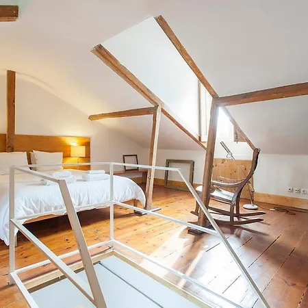Apartamento Central, Charming, Quiet, Garden And Parking