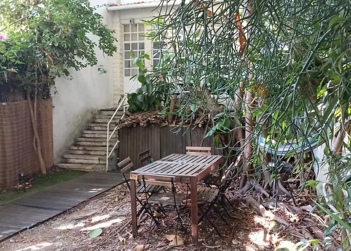 Central, Charming, Quiet, Garden And Parking